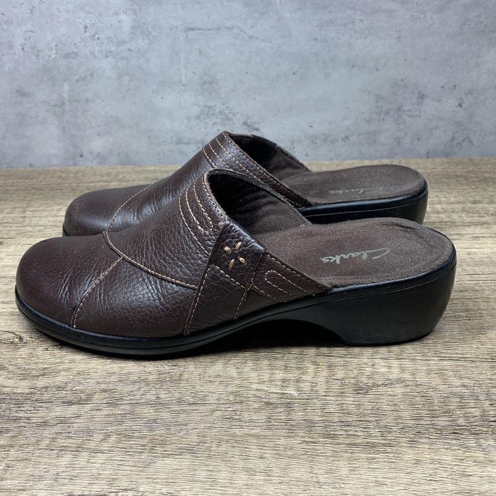Clarks Women's US 7M Brown‎ Lther Slip On Mules